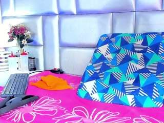 lovely-nicki Sex Cam Show