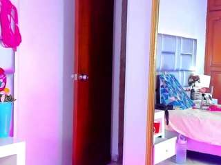 lovely-nicki Sex Cam Show