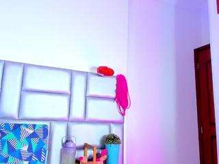 lovely-nicki live webcam show
