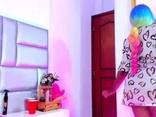 lovely-nicki