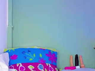 Lovely-Nicki's Live Sex Cam Show