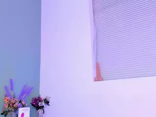 Lovely-Nicki's Live Sex Cam Show