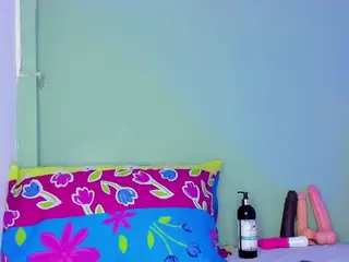 Lovely-Nicki's Live Sex Cam Show