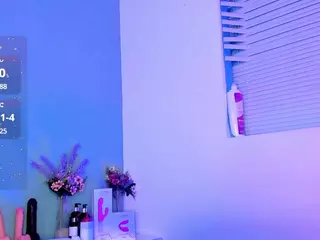 LovelyNicki's Live Sex Cam Show