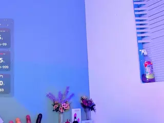 LovelyNicki's Live Sex Cam Show
