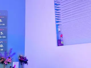 LovelyNicki's Live Sex Cam Show