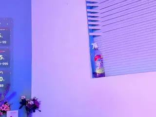 LovelyNicki's Live Sex Cam Show