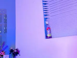 LovelyNicki's Live Sex Cam Show
