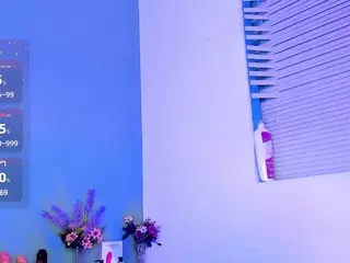 LovelyNicki's Live Sex Cam Show