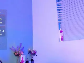 LovelyNicki's Live Sex Cam Show