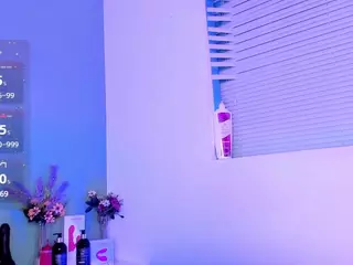LovelyNicki's Live Sex Cam Show
