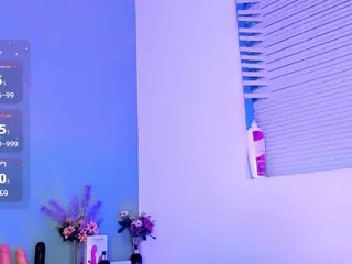 LovelyNicki's Live Sex Cam Show