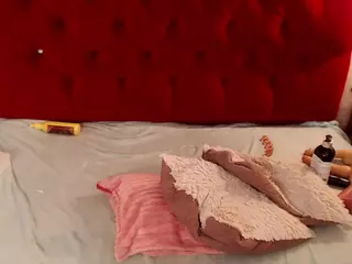 RousselVaads's Live Sex Cam Show