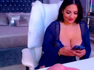 theofficialsophi... Live Webcam on CamSoda