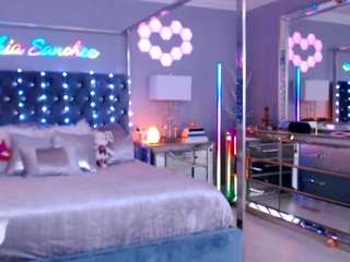 theofficialsophiasanchez