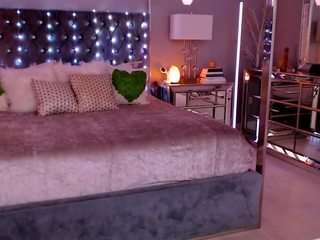 theofficialsophi... Live Webcam on CamSoda