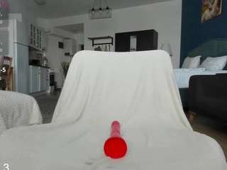 Nikki live cam preview