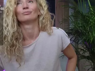 Nikki's Live Sex Cam Show