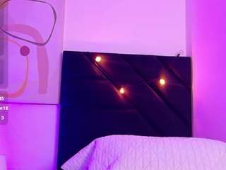 hornysweetebony Live Webcam on CamSoda