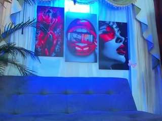 lyrus-shine Live Webcam on CamSoda