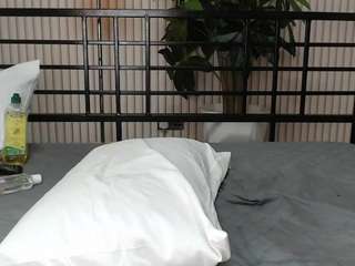 Live webcam model nisha-lee on Soda Cams