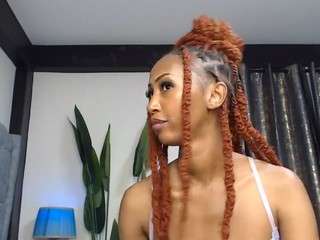 nisha-lee