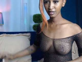 nisha-lee