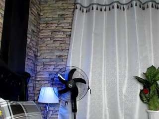 sexy-alma Live Webcam on CamSoda