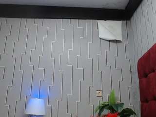 sexy-alma's CamSoda show and profile