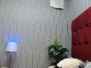 sexy-alma's CamSoda show and profile