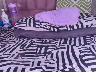 violetta-lond's Live Sex Cam Show