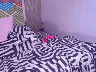 violetta-lond's Live Sex Cam Show