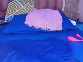 violetta-lond's Live Sex Cam Show