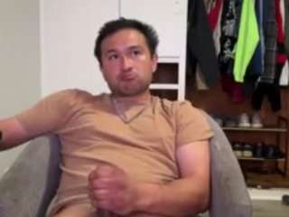 chefcocckkhuge live cam profile