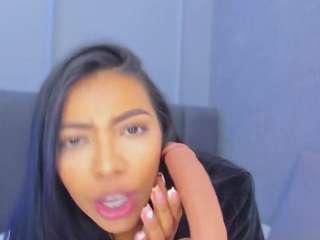 elisa-castrillon Live Webcam on CamSoda