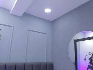 elisa-castrillon Live Webcam on CamSoda