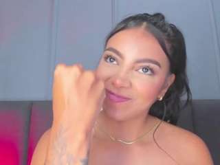 elisa-castrillon Live Webcam on CamSoda