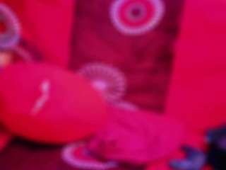 miacanelaxo webcam model