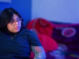 miacanelaxo webcam model