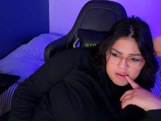 le modèle miacanelaxo est en webcam porno dans un show sur le site camsoda, il possède les tags suivants: ass,fingering,toys,tittyfuck,thong,tease,tattoos,squirter,pussy,no smoking,lovense,hairy-pussy,gagging,full nudity,ass bouncing,fingers,fuck machine,feet,brown eyes,asshole