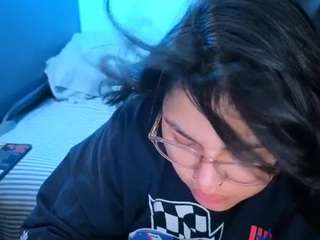 यह मॉडल अभी लाइव है. miacanelaxo