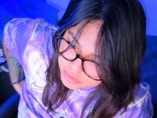 miacanelaxo live webcam show