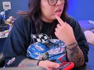miacanelaxo live webcam show