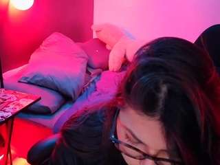miacanelaxo live webcam show