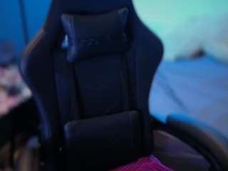miacanelaxo live cam preview