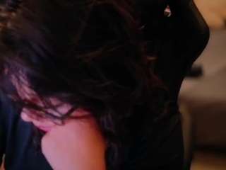 miacanelaxo live cam preview