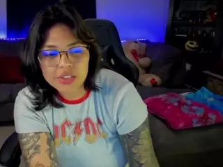 miacanelaxo's Live Sex Cam Show