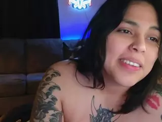 miacanelaxo's Live Sex Cam Show