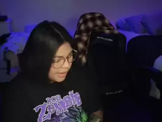 miacanelaxo's Live Sex Cam Show