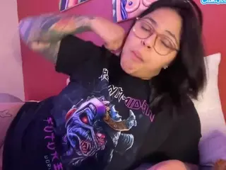 miacanelaxo's Live Sex Cam Show